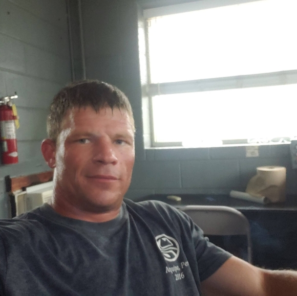 Meet your Posher, Jason - Picture 3 of 3